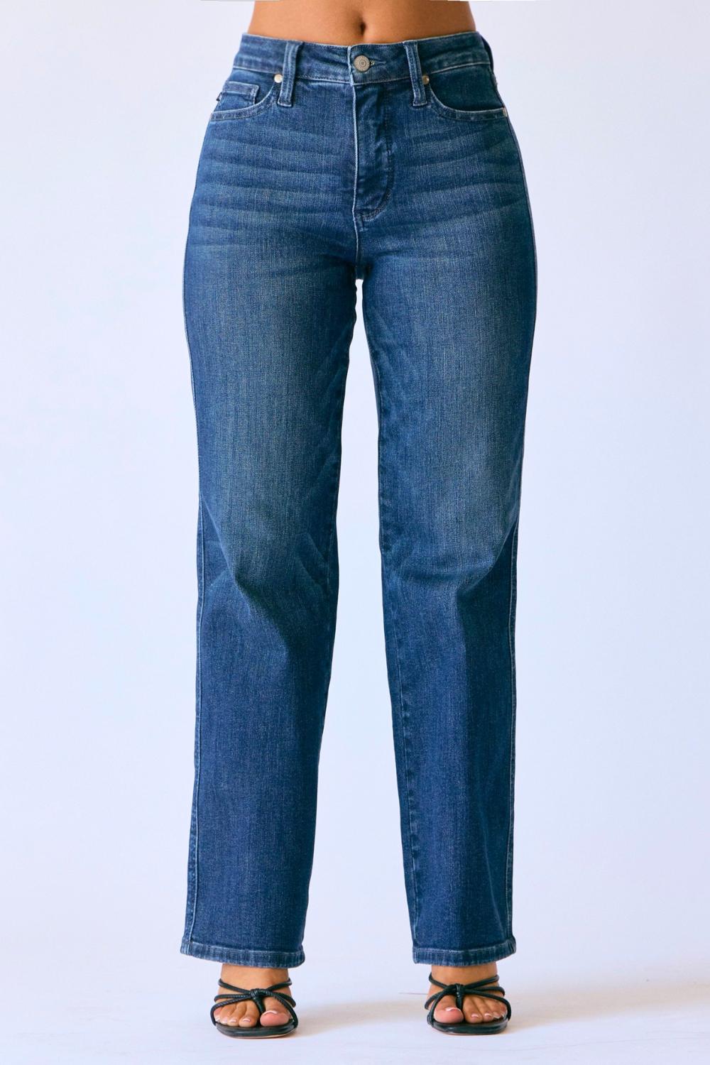 Judy Blue - Delaney Petite Straight Tummy Control Classic Jean