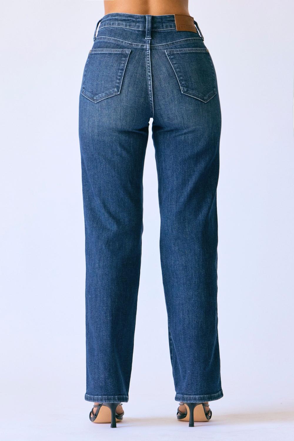 Judy Blue - Delaney Petite Straight Tummy Control Classic Jean